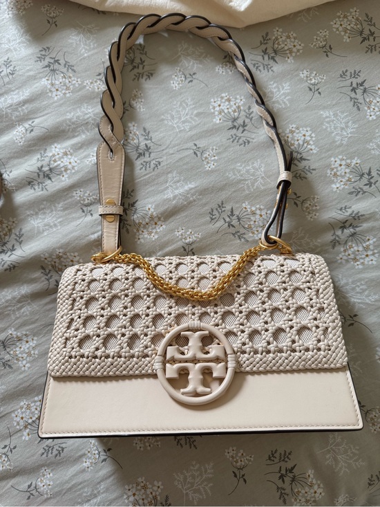 Tory Burch Handbags - Tory Burch Miller Basket Weave Cream Shoulder Bag